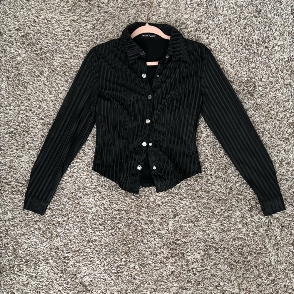 SHEIN Black Button-Up Shirt